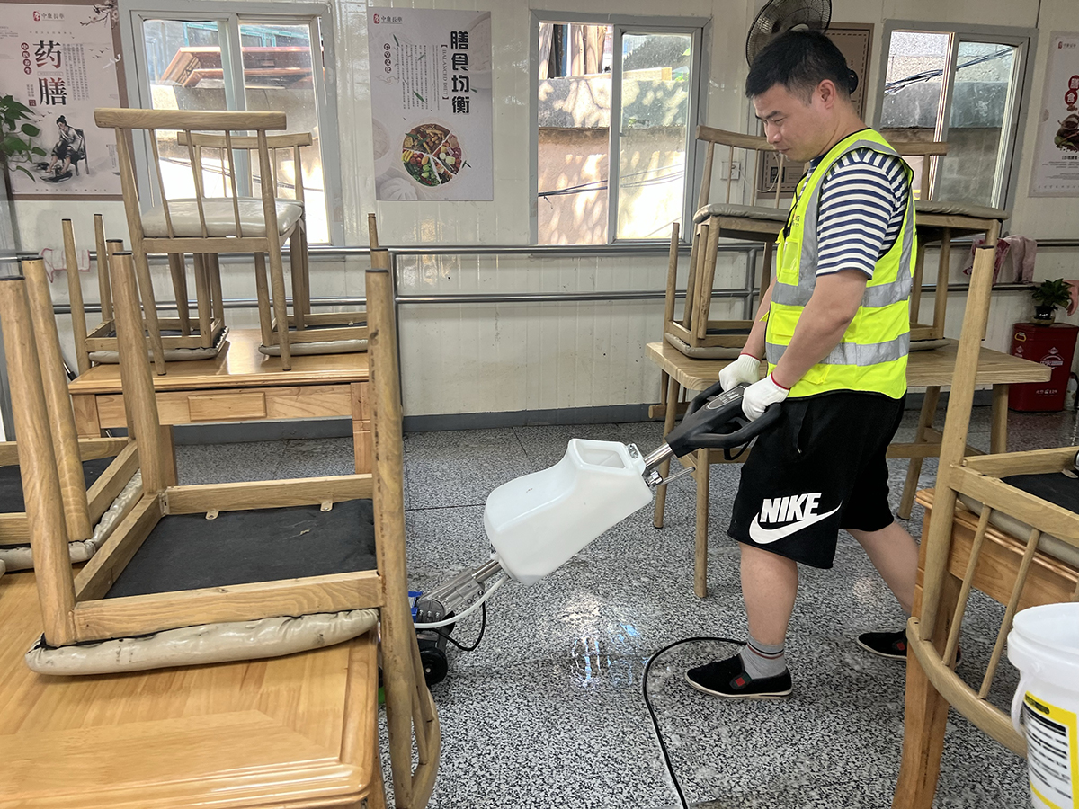 陶公庙社区餐厅防滑施工
